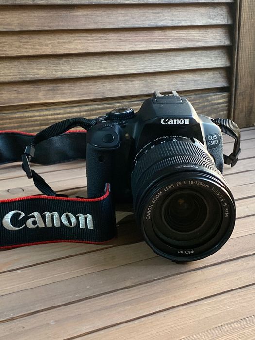 Фотоаппарат Canon 650D