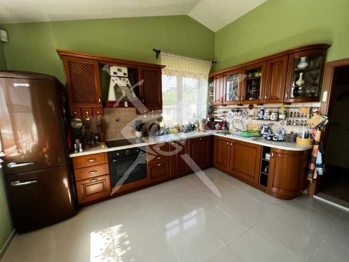 Продава се Къща в с. Кошарица, Област Бургас - 205 кв.м за 958 €/кв.м - Снимка #3