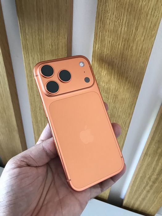 Iphone 17 pro 256gb cosmic orange