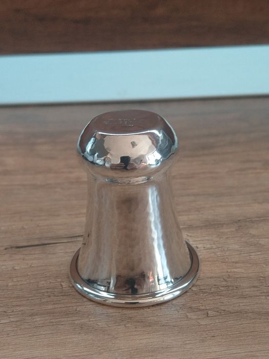 Продавам антикварна сребърна чаша с износен ефект Дания 1923 г Уникат