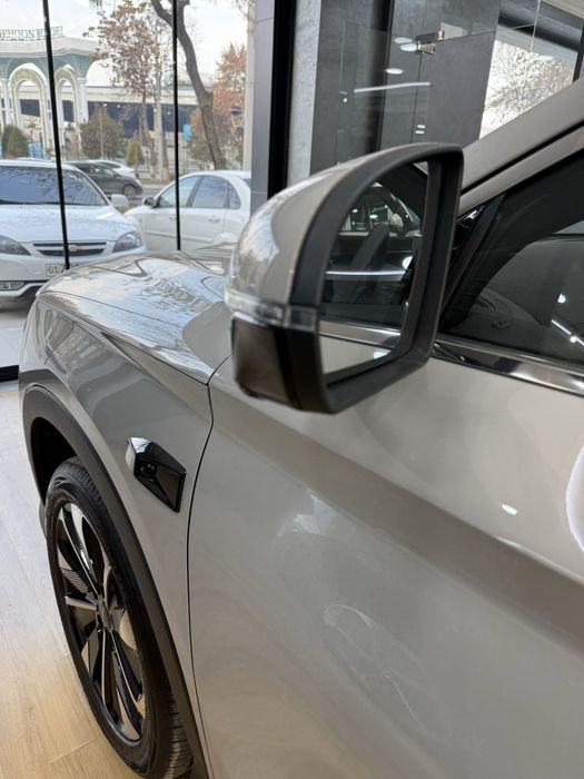 Byd song champion 605km