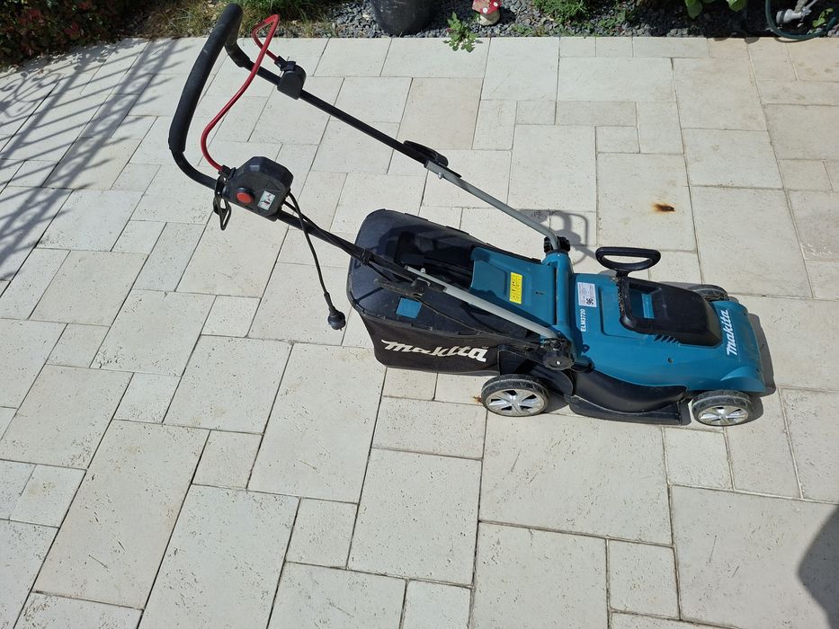 Masina electrica tuns iarba Makita ELM3720