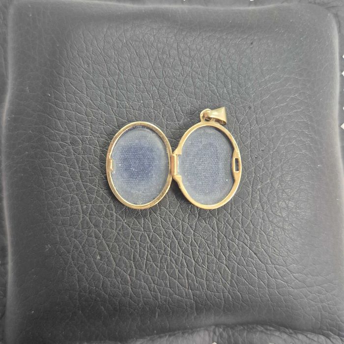 Medalion Aur 18K - 1.50 grame /   ( B31612.2 / Ag28 Doi Baieti )