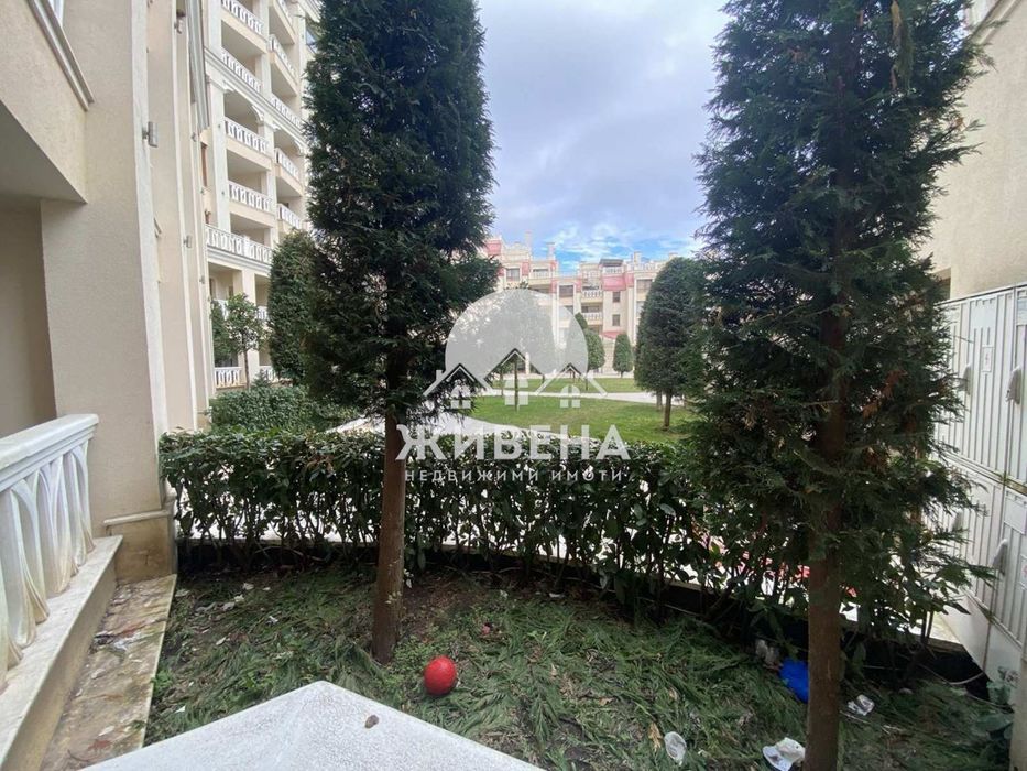 Продава се Тристаен апартамент в Варна, Аспарухово - 129 кв.м за 1233 €/кв.м - Снимка #1