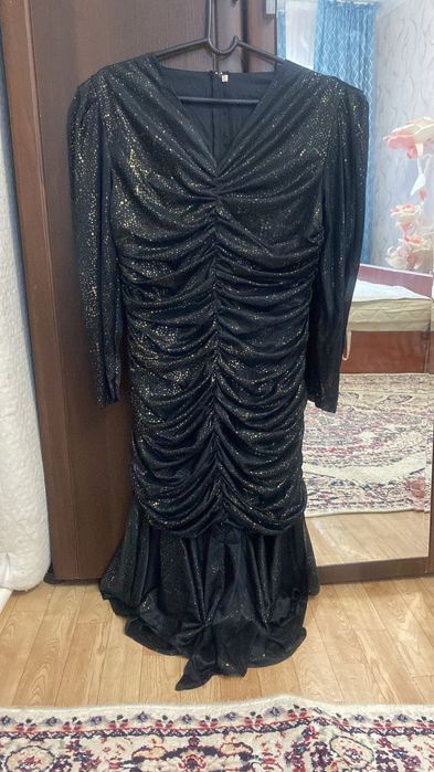 Продам женские платья