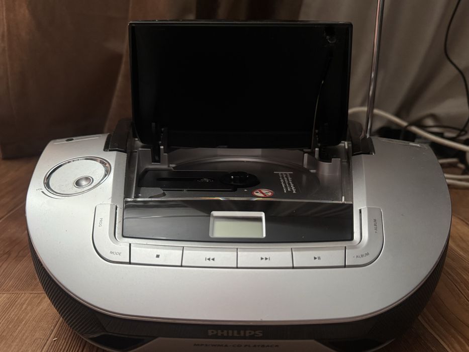 Магнитола Philips AZ1137/12