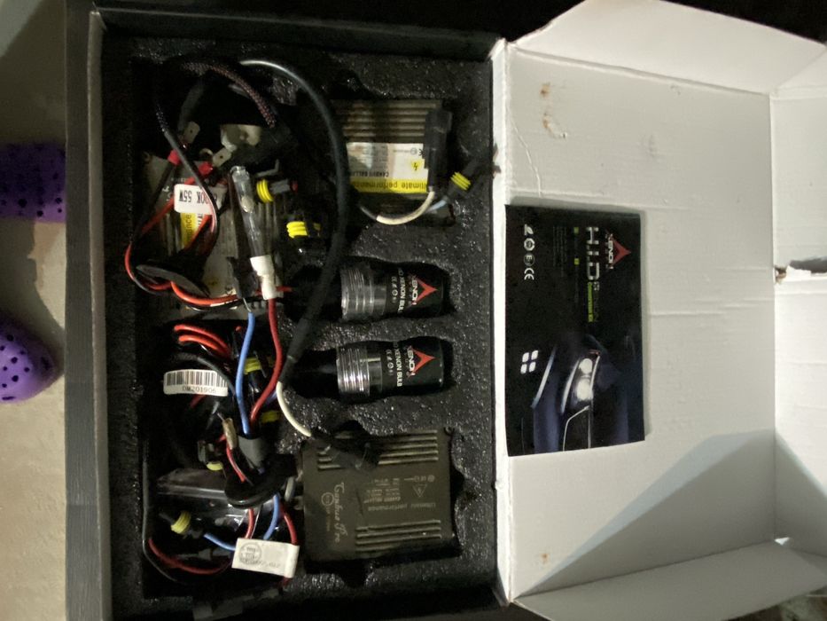 Set faruri AudiA4 B8 model 2012 si Canbus Ballast  cititi descrierea