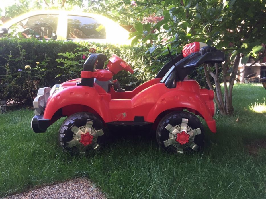 Mașinuța electrică