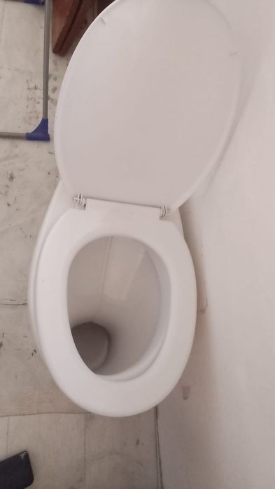 Унитаз белый  б/у