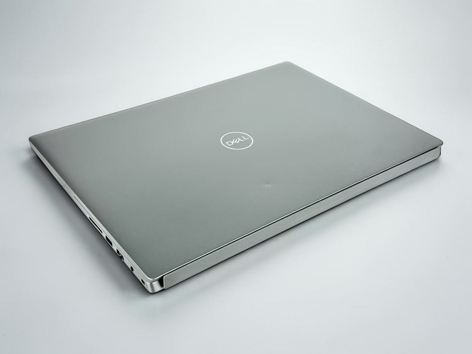 Лаптоп Dell Vostro 5630 16 Gray WUXGA i7-1360P 16GB 1TB SSD RTX 2050 Перфектен! Гаранция!