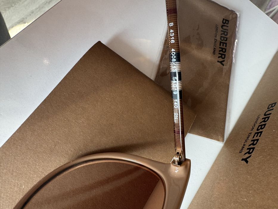 Дамски слънчеви очила Burberry