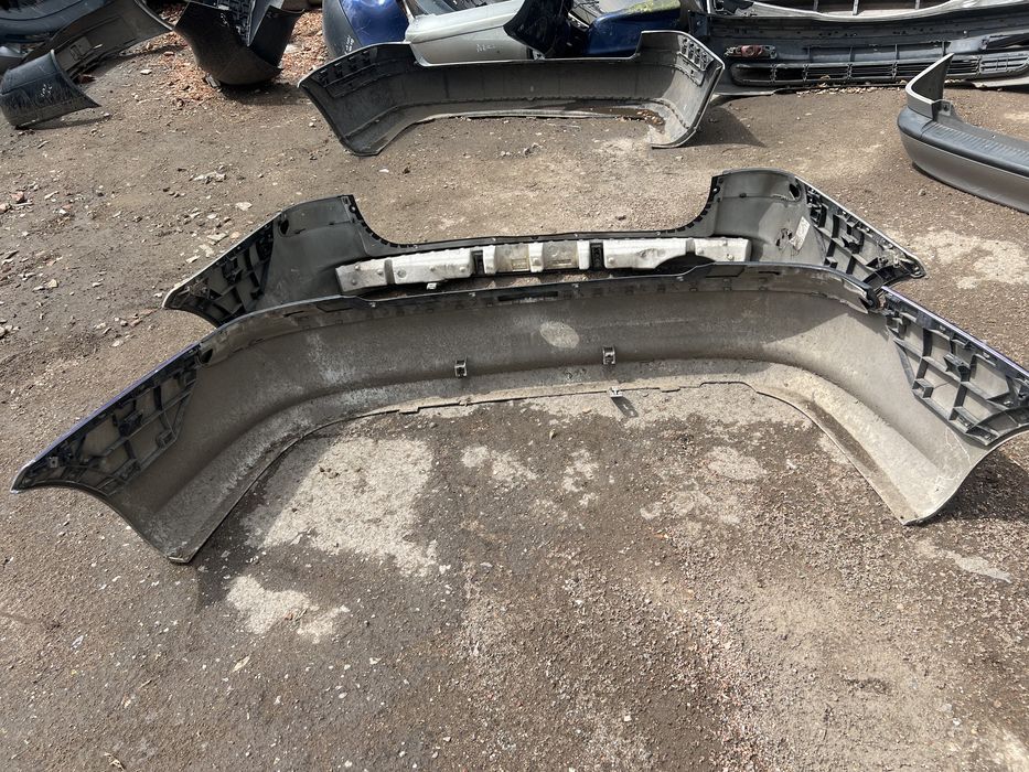 Задний бампер Опель вектра В седан универсал оригинал