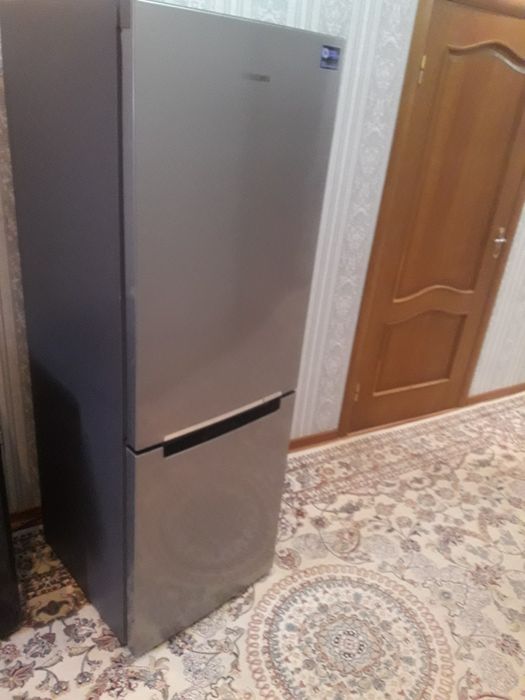 Продам холодильник