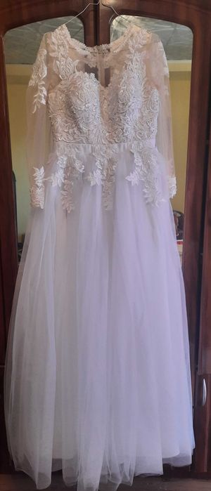 De vânzare rochie de mireasă