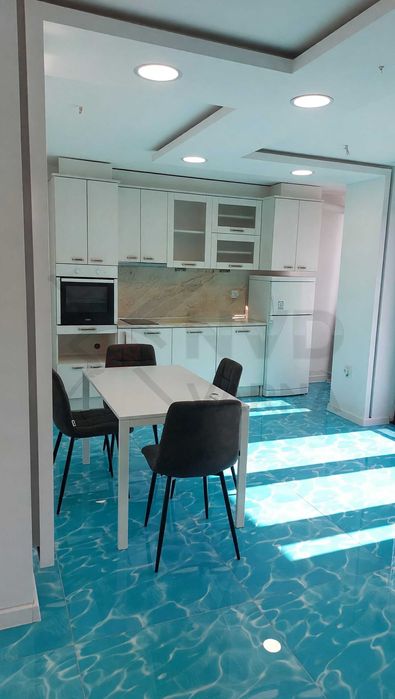 Тристаен апартамент в Център! 21836742