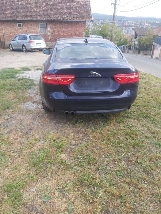 Vand  Jaguar XE Berlina