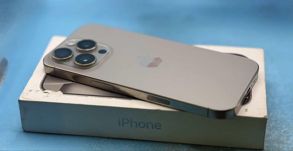 Apple iPhone 16 Pro, 256GB, 5G, Natural Titanium