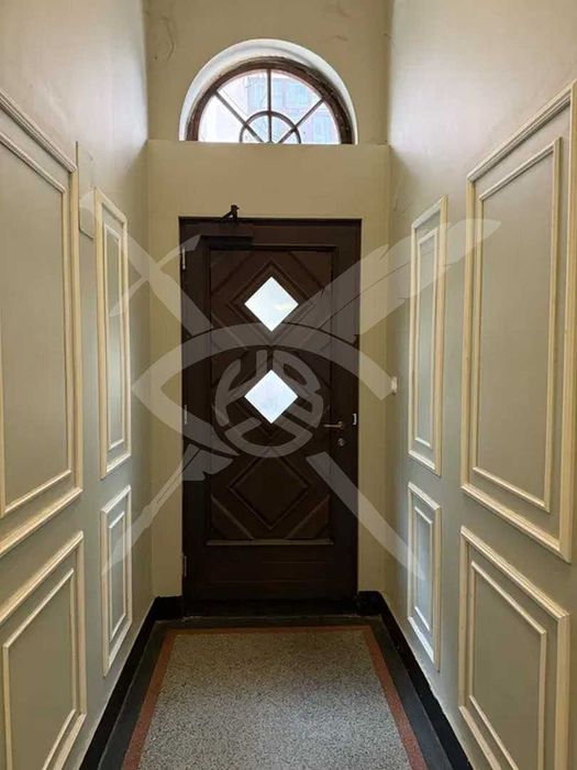 Дава се под наем Офис в София, Център - 100 кв.м за 1495.83 € - Снимка #4