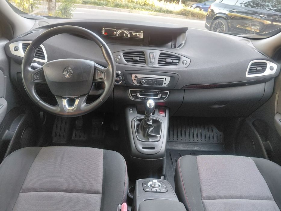 Renault Grand Scenic• An 2013 E5 •Motor:1.2 Tce  Turbo Benzină •Unic proprietar •