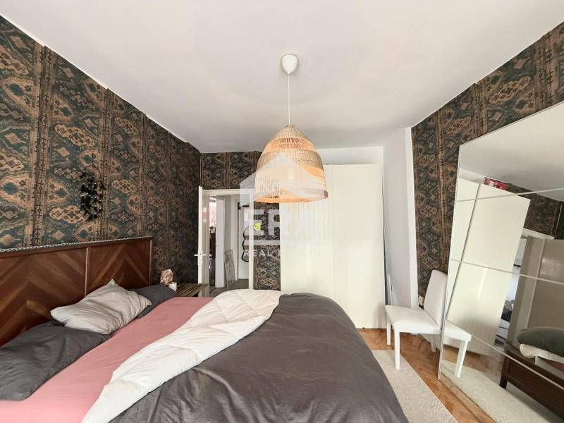 Дава се под наем Тристаен апартамент в София, Център - 80 кв.м за 1200 € - Снимка #5