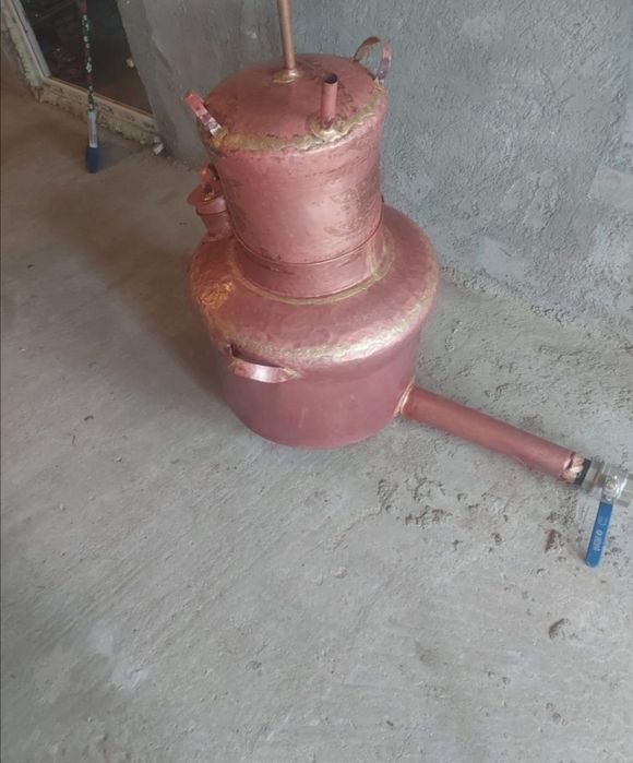 Vând cazan țuică din cupru gros, folosit dar intr-o stare foarte bună,