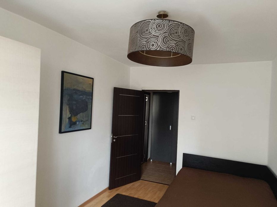 Proprietar ap 2 camere Titan, 55m²,3/10