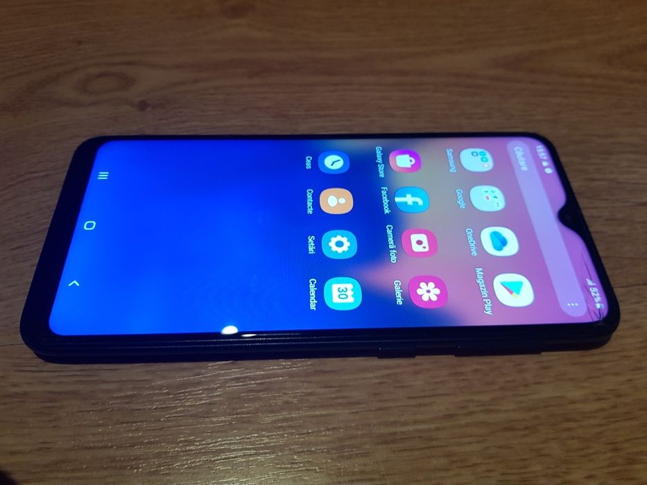 Vand Samsung A10 albastru