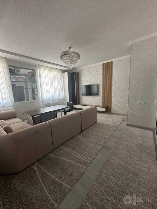 Давлат хизматлари доми, 6-этажда 3 хонали 72 м² хонадон сотилади.