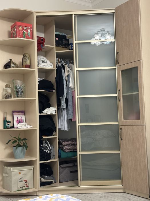 Угловой шкаф купе