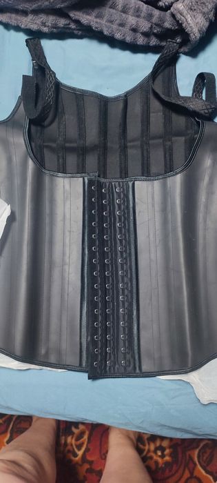 Корсет абсолютно  новый