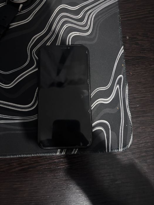 Продам iphone xr 64gb,75%