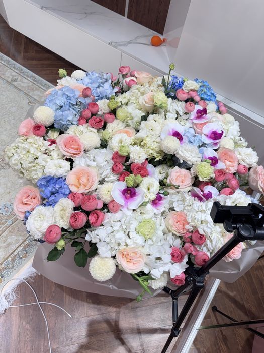 Огромный Свежий букет