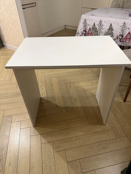 Рабочий стол/парта