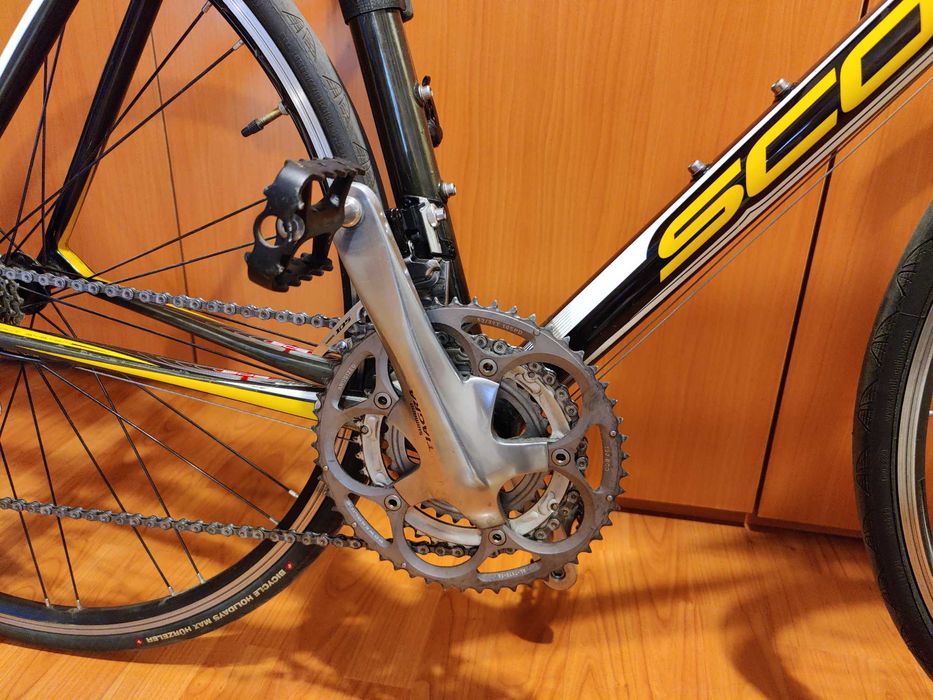 Cursieră full carbon Scott CR1