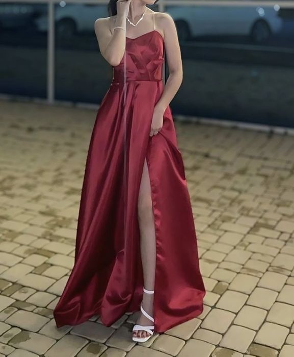 Красное платье вечерние