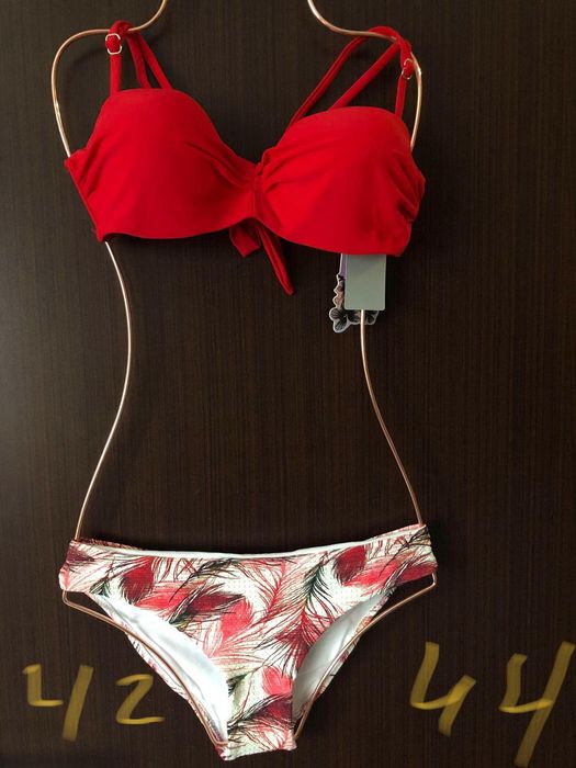 Дамски червен бански