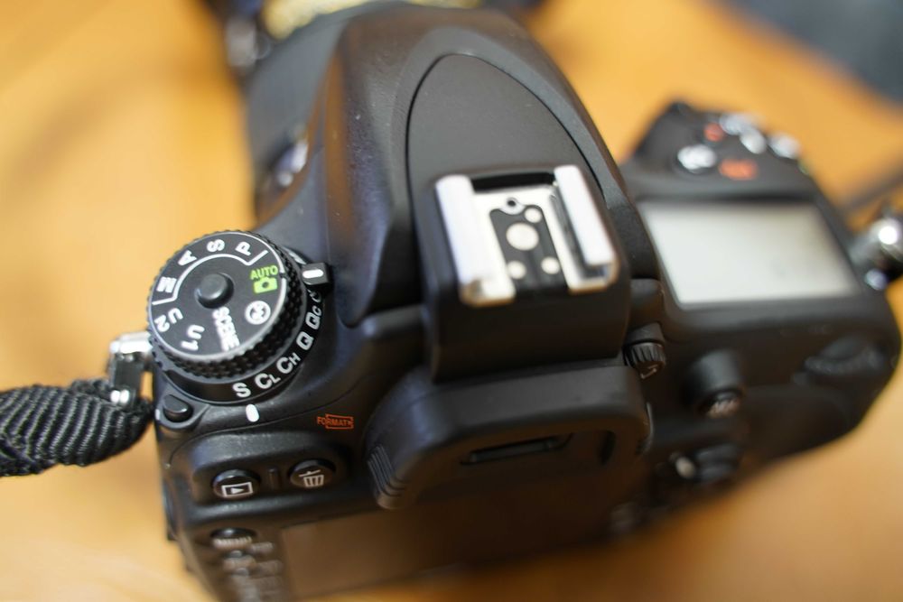 Vand Nikon d610 si obiectiv Nikon 24-70 f2,8