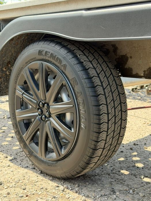 Platforma Gala Taurus / An 06.2025/ 4.5 x 2.1 m / 2.7t / sistem franare AL-KO /roti R13c / troliu electric