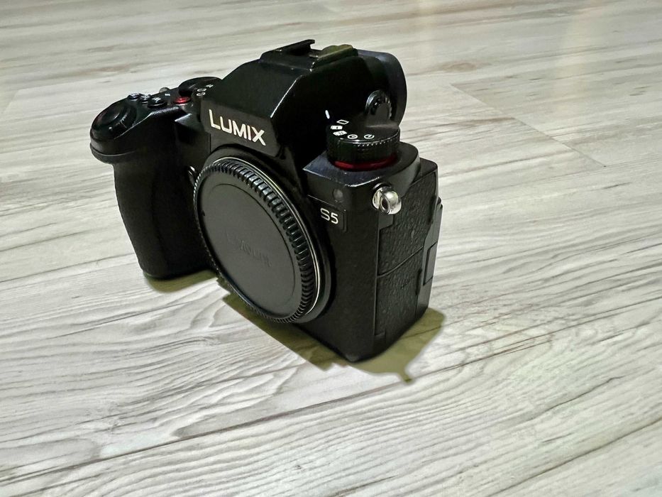 Panasonic S5 Mirrorless Full Frame 24.2MP Body