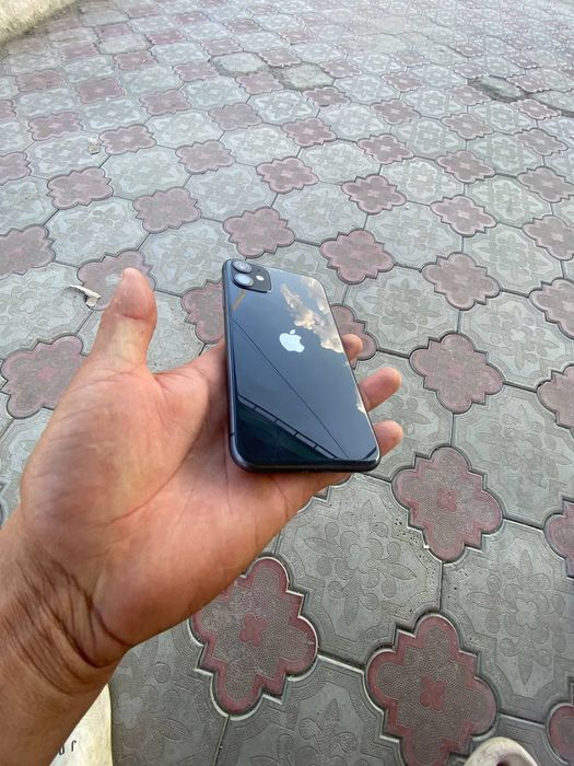 Sotiladi Iphone 11