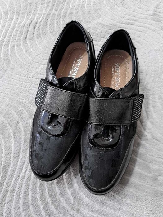 Продавам, ортопедични дамски обувки!