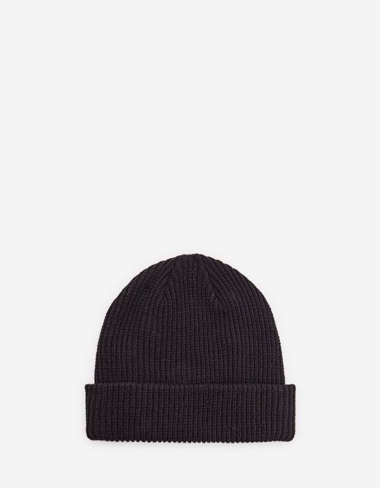 Нова зимна шапка с перли Stradivarius