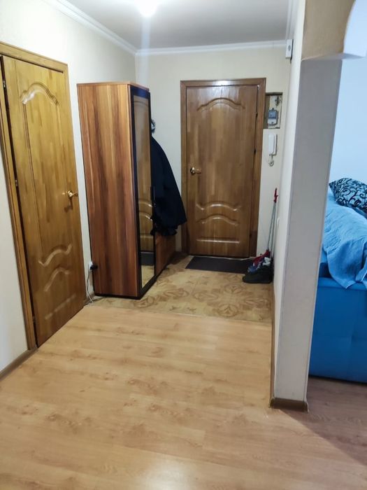 Продам квартиру  3 комнатную