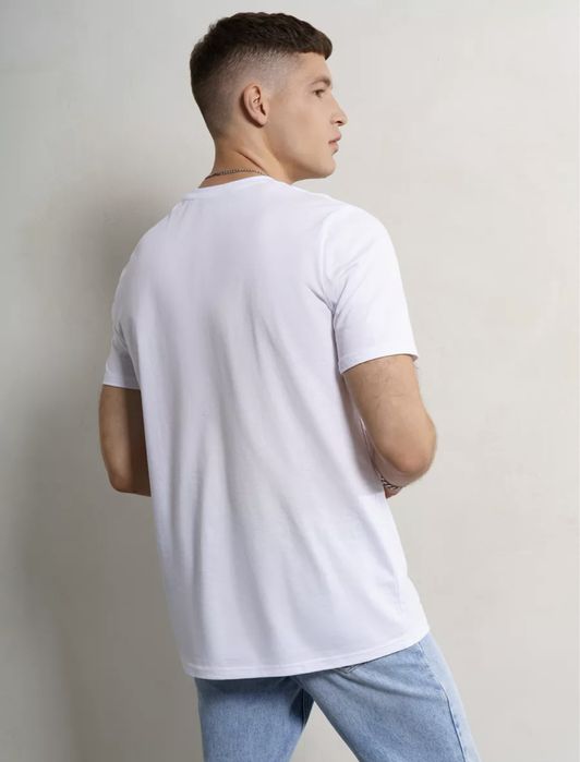 Базовые футболки из 100% хлопка наличии