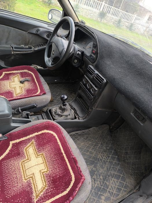 Эсреро Daewoo машина