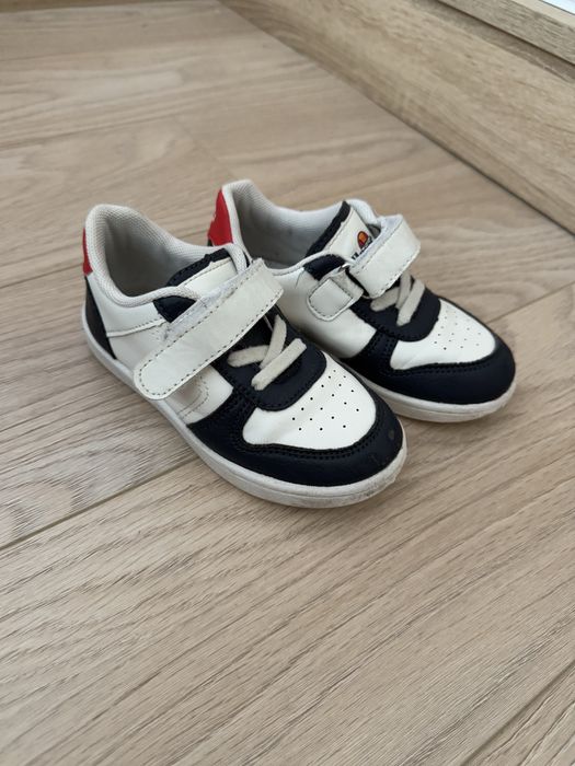 Продавам детски маратонки, номер 20-26