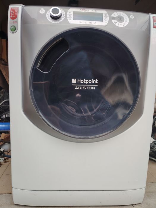 Vând mașină de spălat Aqualtis