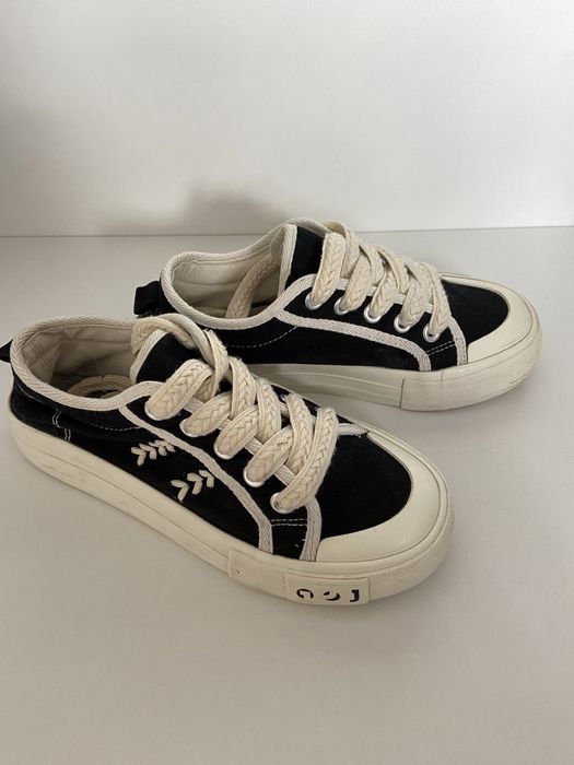 Продам кеды