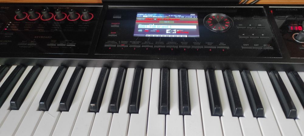 Sintetizator Roland FA06