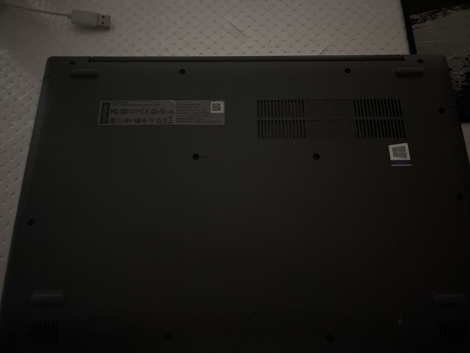 Ноутбук lenova